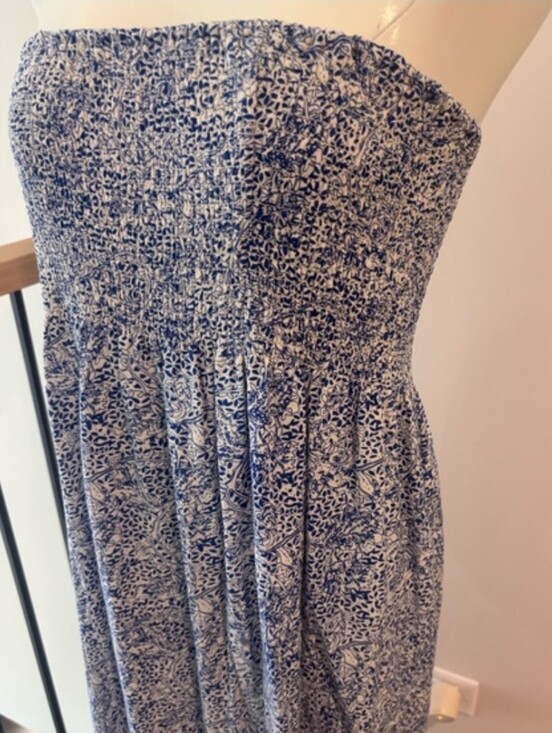 Club Monaco Dresses & Skirts - Strapless Blue Patterned Summer Dress